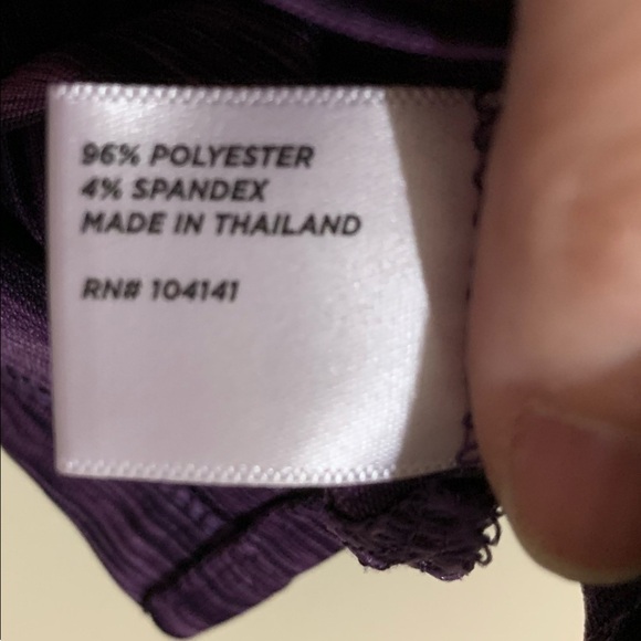 Lady Hagan Essentials Athletic Sleeveless Collar V-Neck Purple Size XS. - Picture 9 of 9